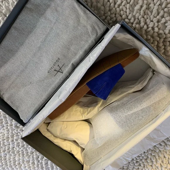 Aquatalia Dedra Suede Sandals - NIB with Dust Bag - Picture 3 of 6